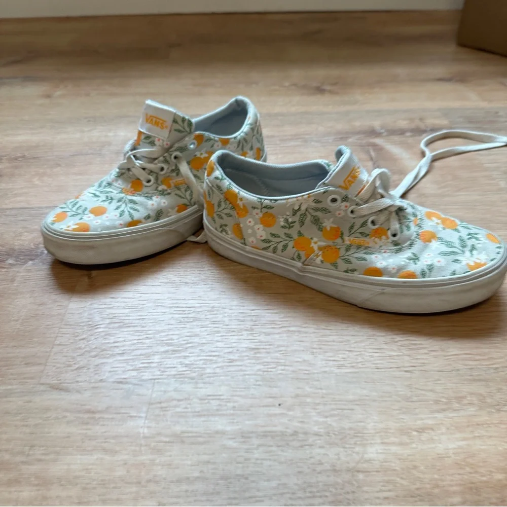 Vans Orange Blossom Floral Canvas Low-Top Sneakers - Picture 8 of 8